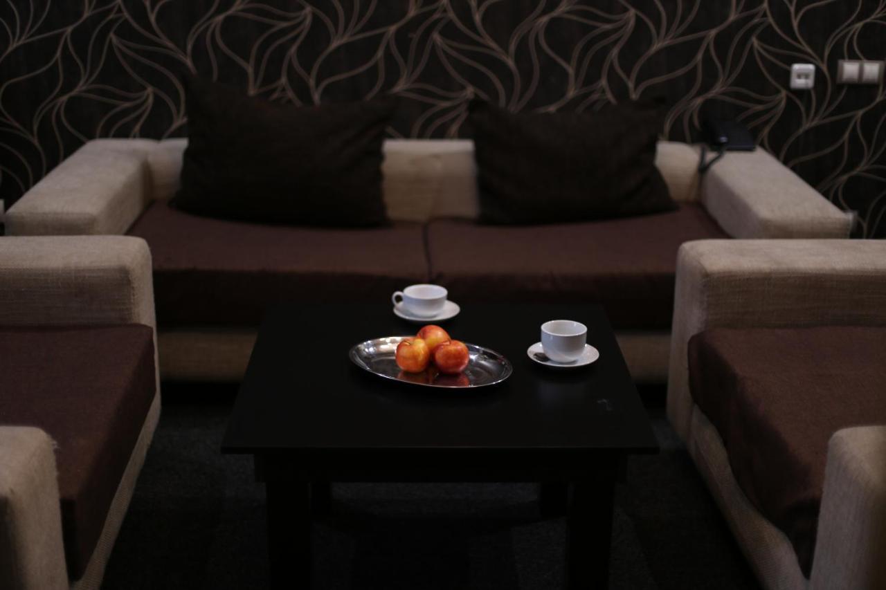 Готель "Палац" Okhtyrka Extérieur photo