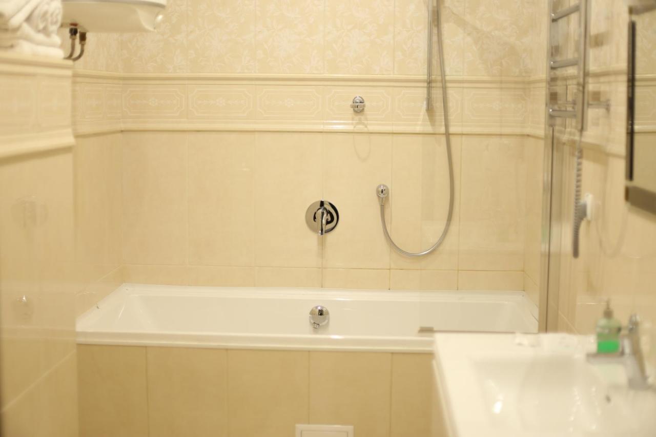 Готель "Палац" Okhtyrka Extérieur photo
