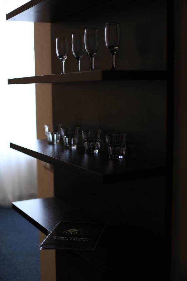 Готель "Палац" Okhtyrka Extérieur photo