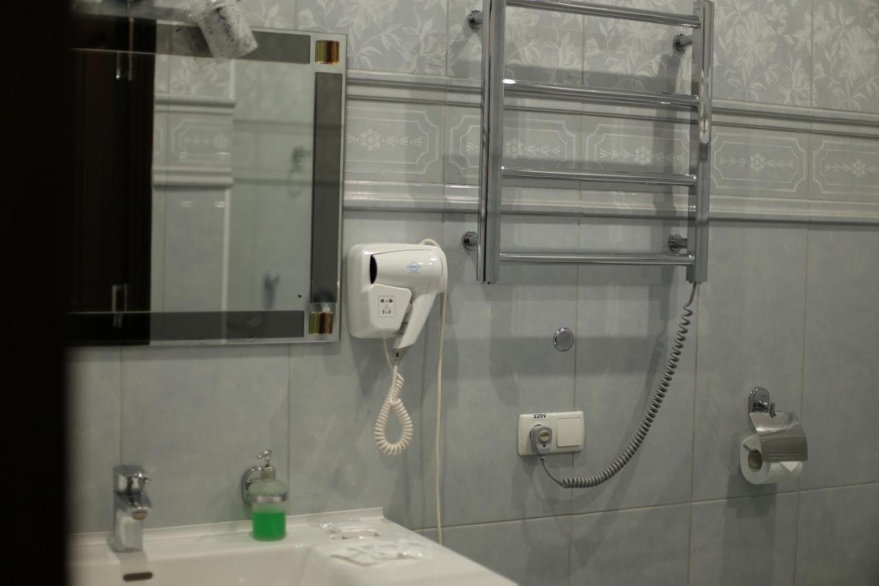Готель "Палац" Okhtyrka Extérieur photo